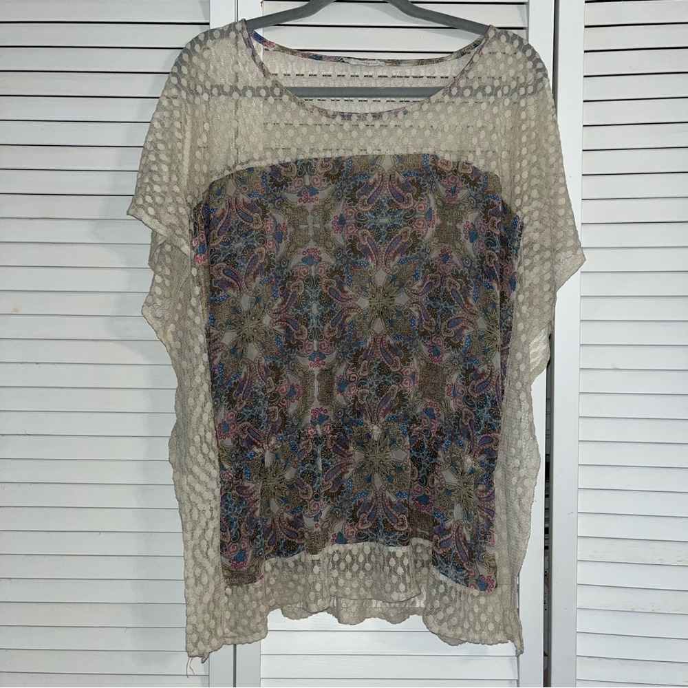 Blu Pepper Blouse w Paisley and Lace Details / Size M